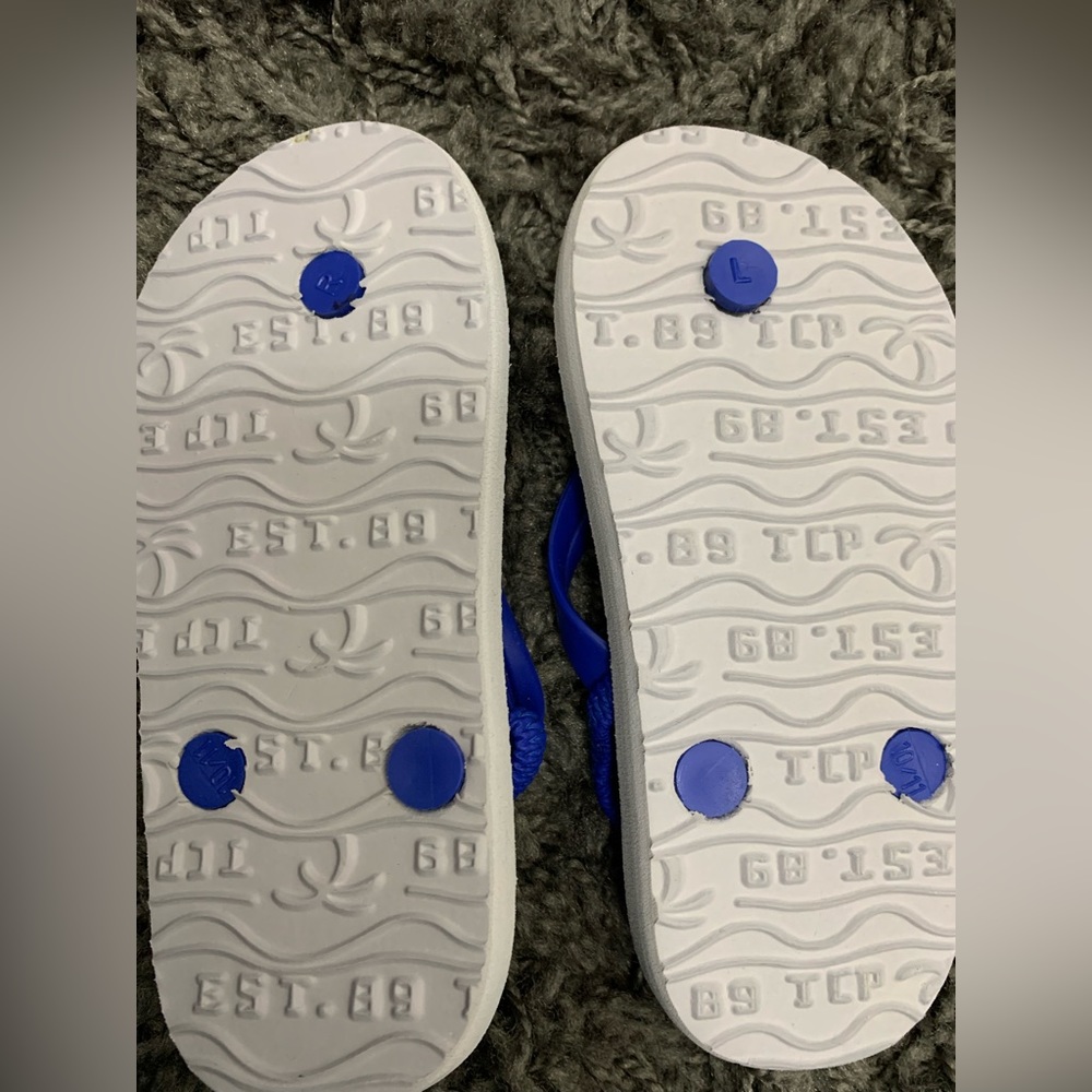 Bundle of 4 pair of Toddler Slides/Sandals - Picture 9 of 9